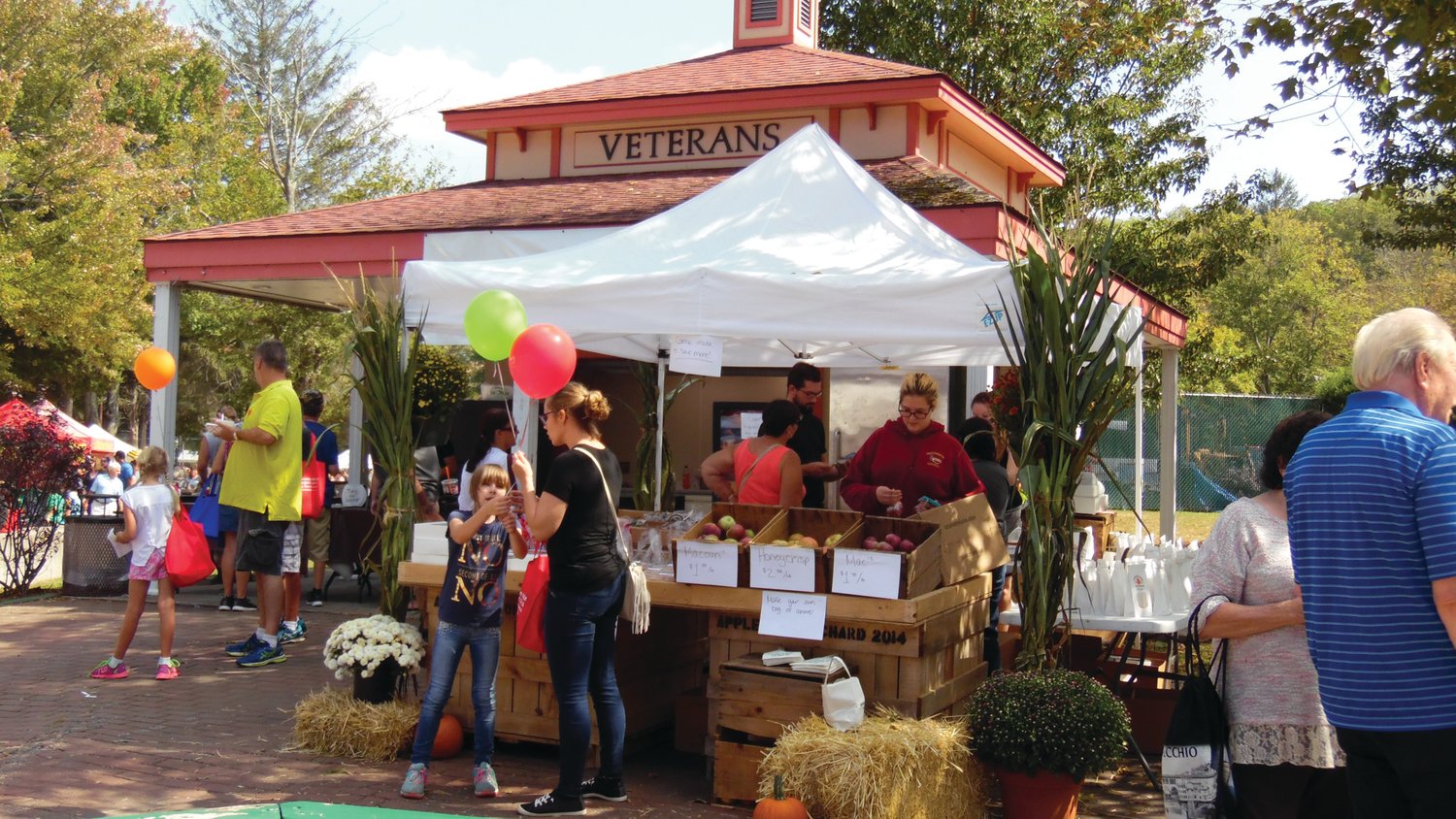 The annual harvest season has arrived. And with the end of summer, the 33rd annual Apple Festival has also returned.
